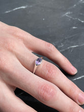 Load image into Gallery viewer, Oval Ring With Amethyst
