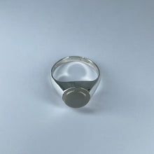 Load image into Gallery viewer, Orb Ring with Moonstone
